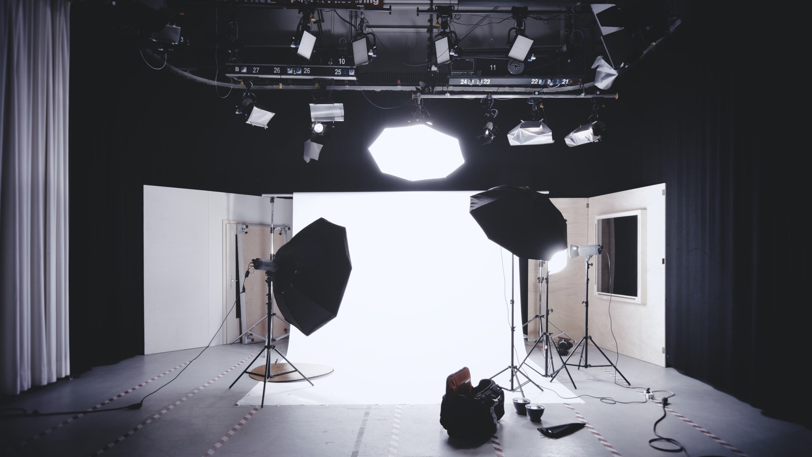 Photo Studio With White Wooden Framed Wall Mirror